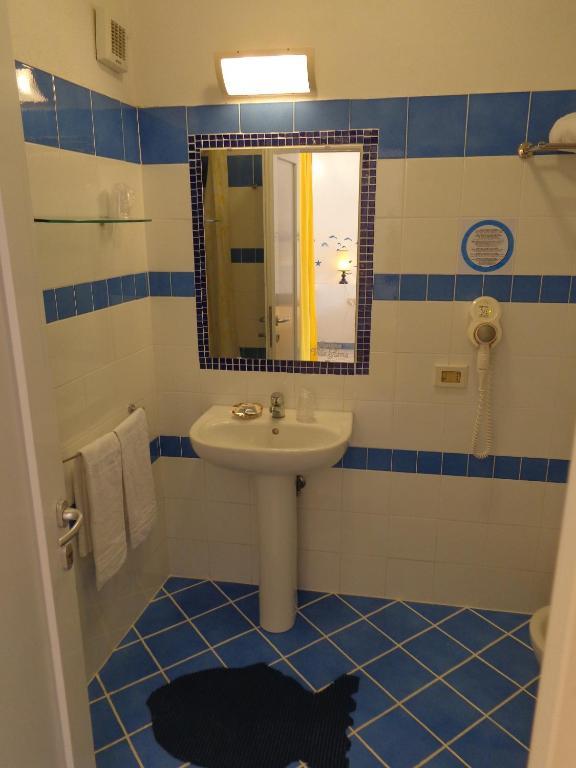 Villa Flavia - Adults Only Ponza Bilik gambar